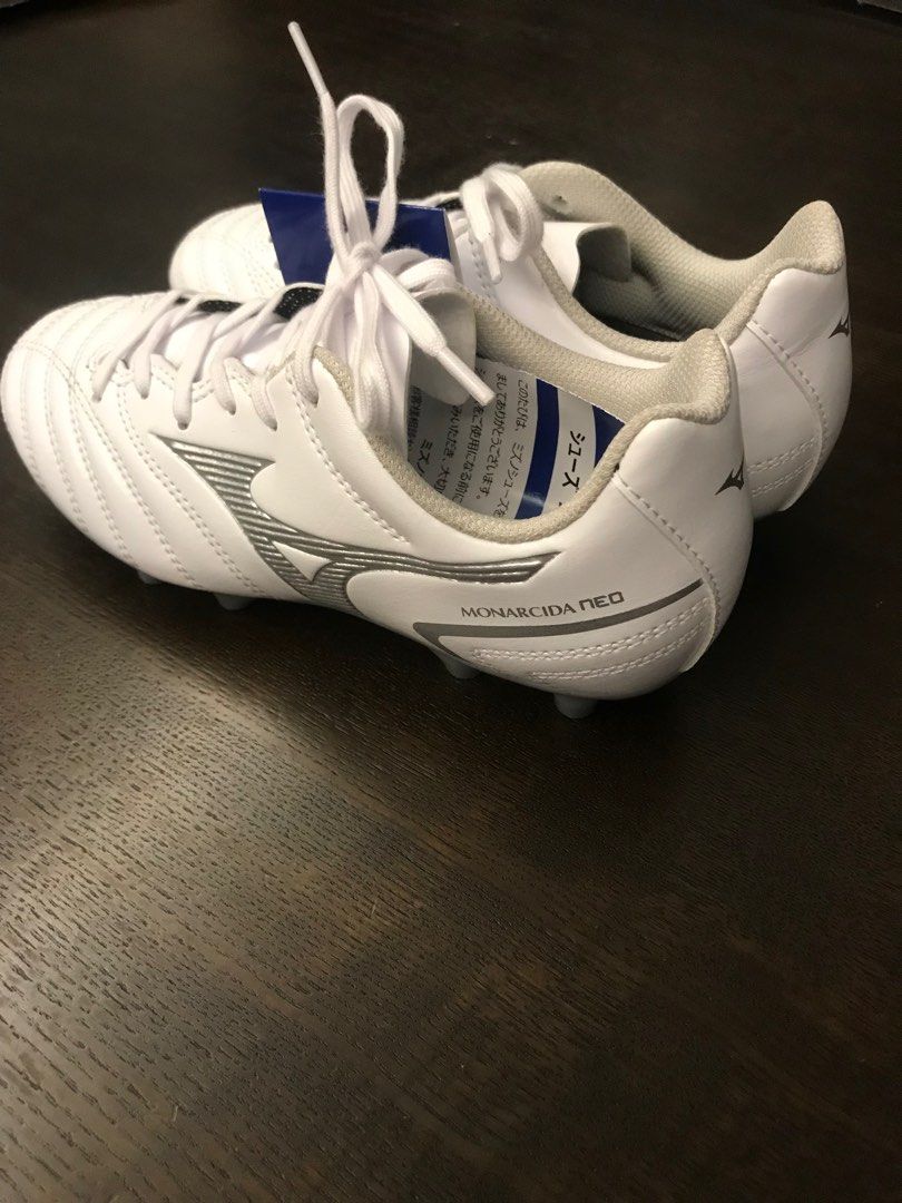 RARE Rare mizuno kids football boots from Japan