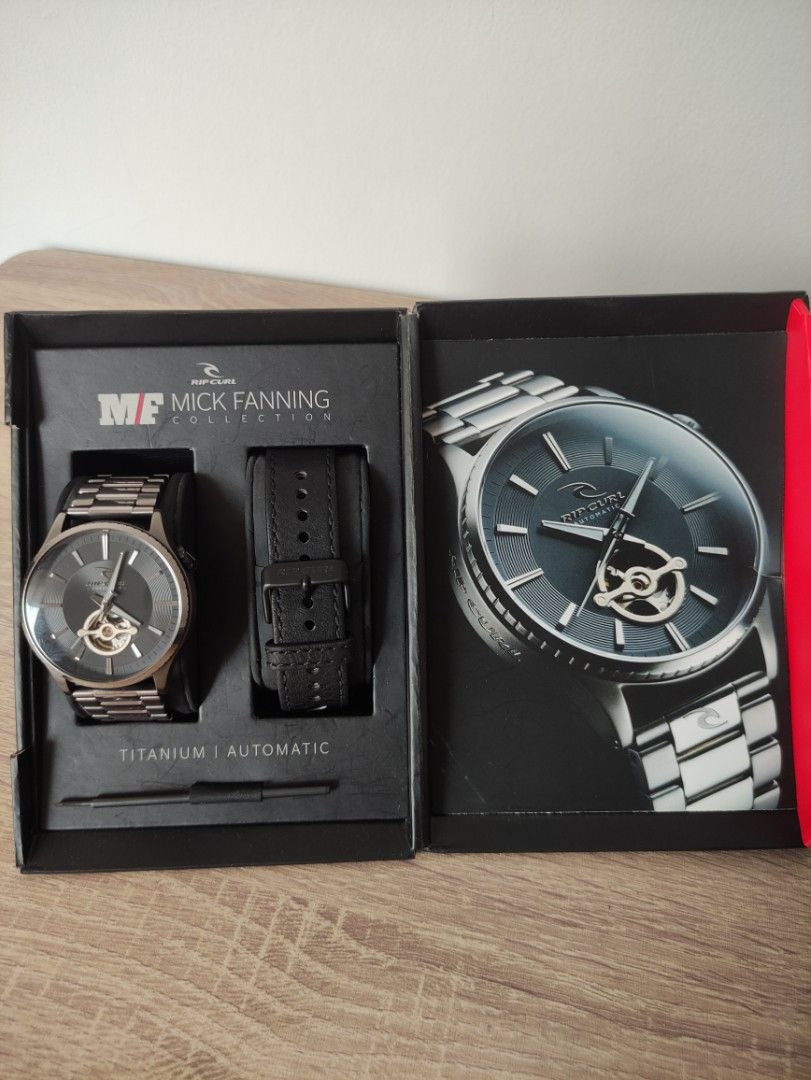 Mick fanning agent outlet titanium auto watch