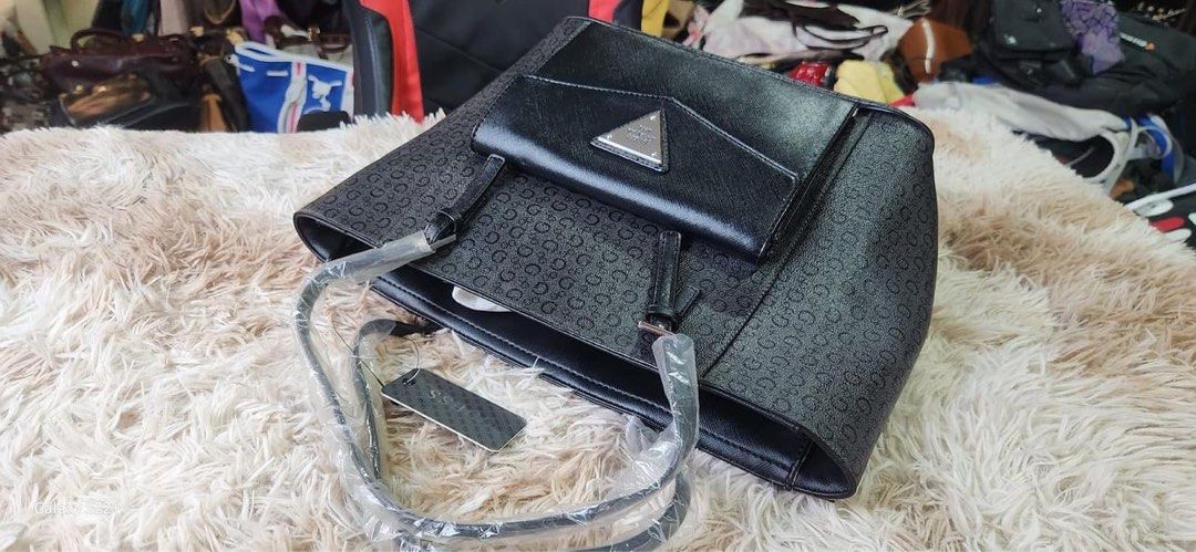 Guess fortune bag hot sale