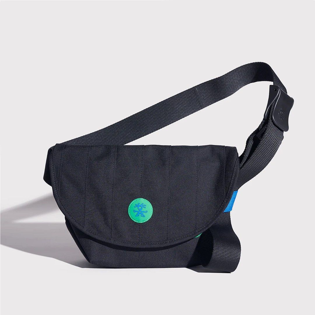 Crumpler small deals sling bag