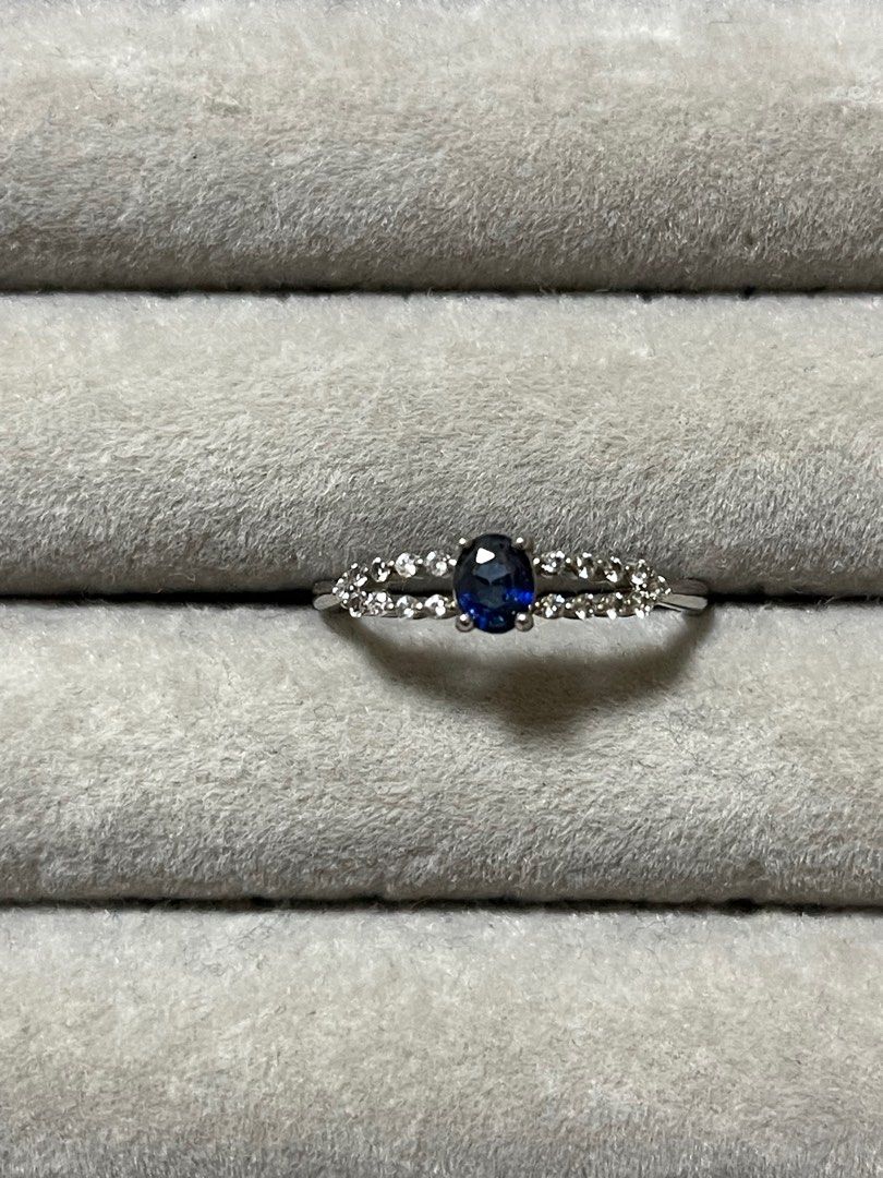 Dainty sapphire ring sale
