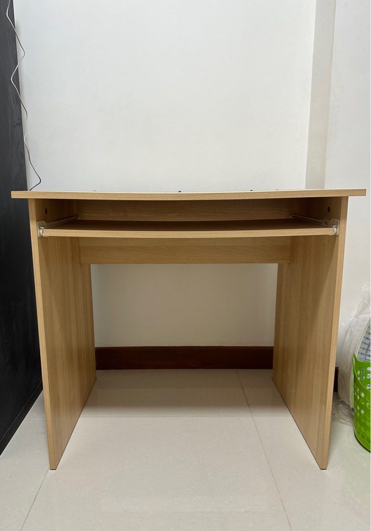 Study Table (Category: Tables & Sets) located in Singapore. Submitted by simplesthuman (Listing ID 1261263347, Image 1). Description: .