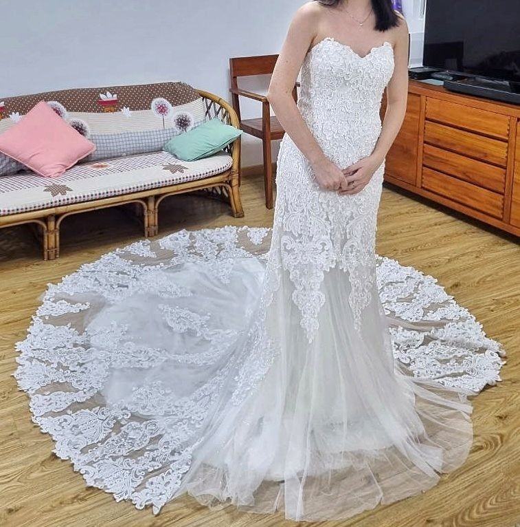 wedding dress warehouse