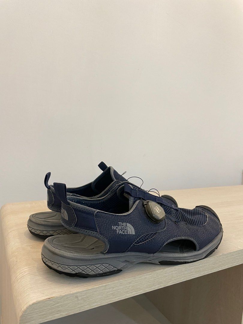 The north new arrivals face walking sandals
