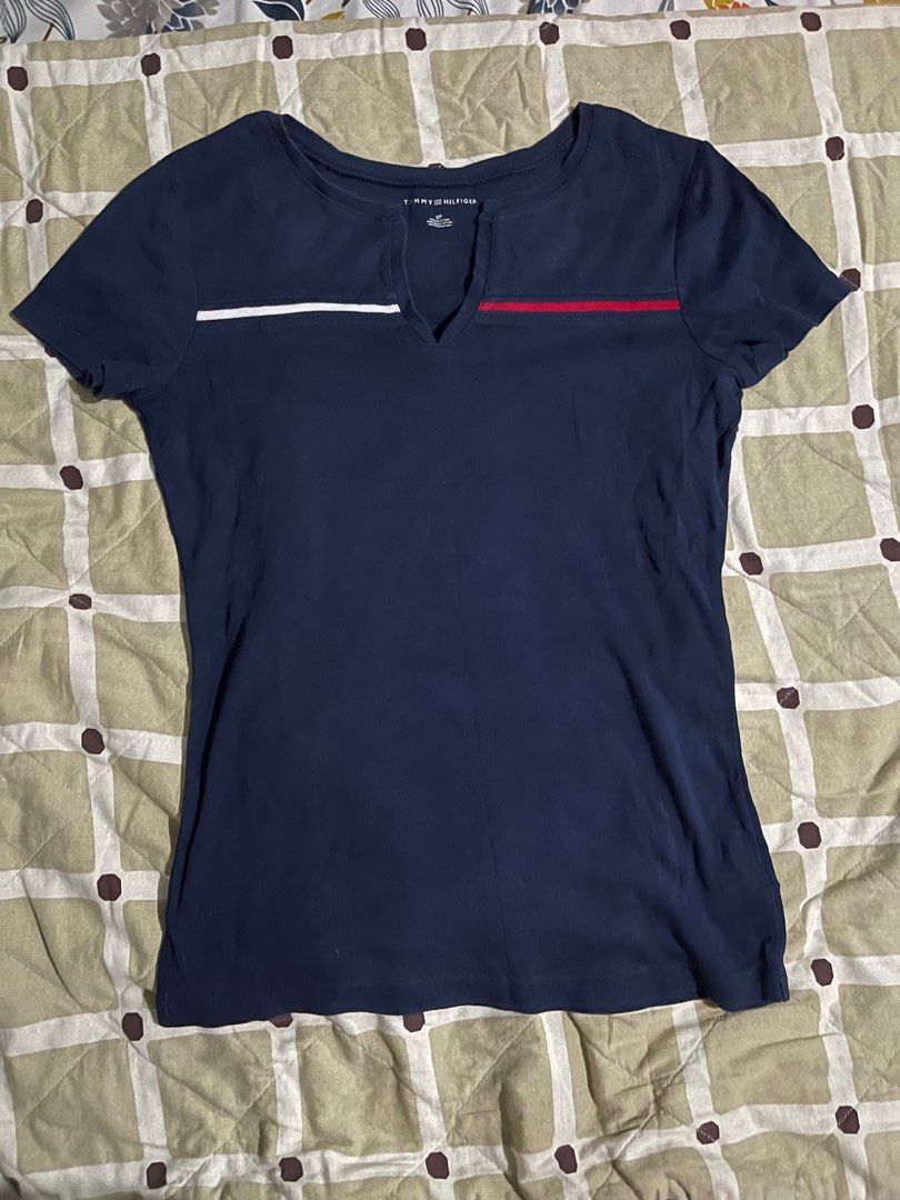 Tommy Hilfiger (Category: Blouses) located in Angono. Submitted by kasstuff (Listing ID 1261323865, Image 1). Description: Declutter .