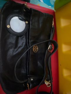 Tory Burch Kira Chevron Grey Heron Flap Shoulder Bag, Women's Fashion, Bags  & Wallets, Tote Bags on Carousell