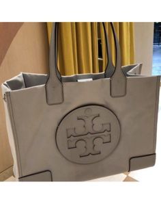 TORY BURCH EMERSON SMALL BUCKLE TOTE BAG GREEN 49127 Used
