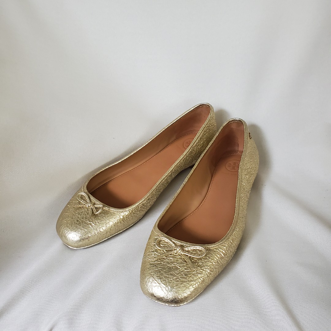 Tory Burch Gold Flats, Women's Fashion, Footwear, Flats & Sandals on ...