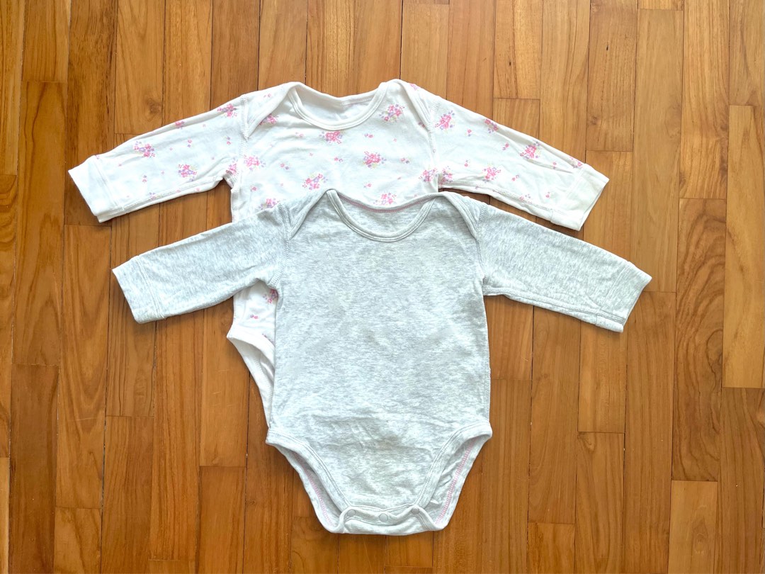 Uniqlo Baby Romper Onesie Long sleeve Bodysuit Set 60cm, Babies