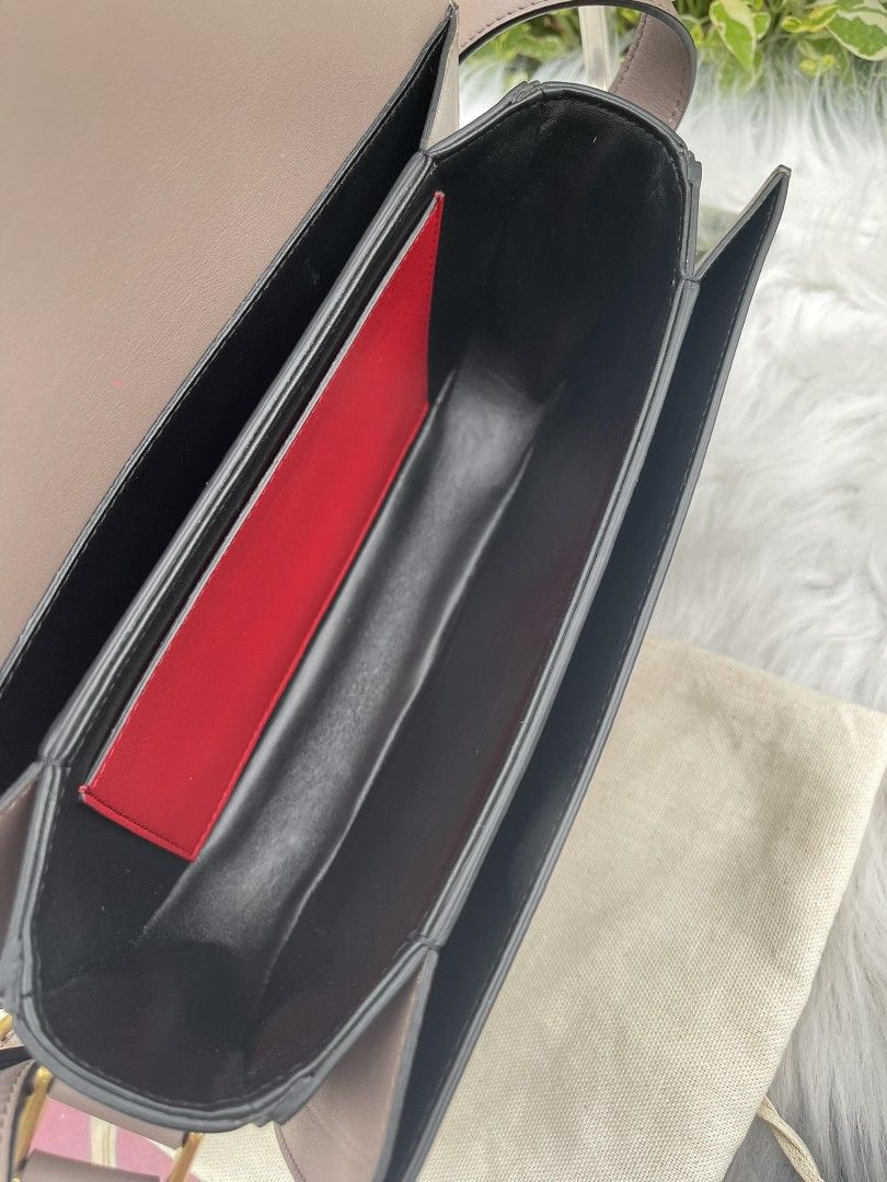 VALENTINO SUPERVEE BAG, Luxury, Bags & Wallets on Carousell