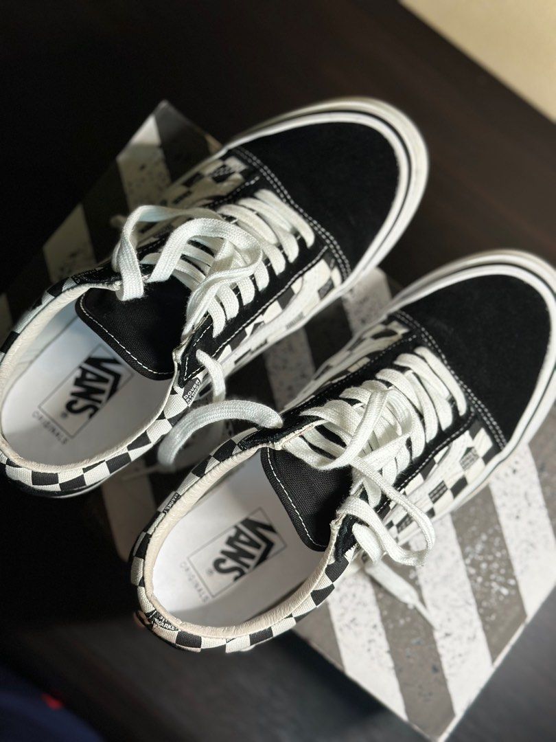 Dover street market shop vans old skool