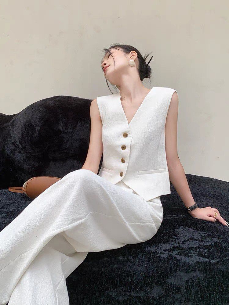 White vest and pants shop