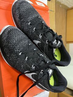 WMNS NIKe flyknit luna US7 / EU38