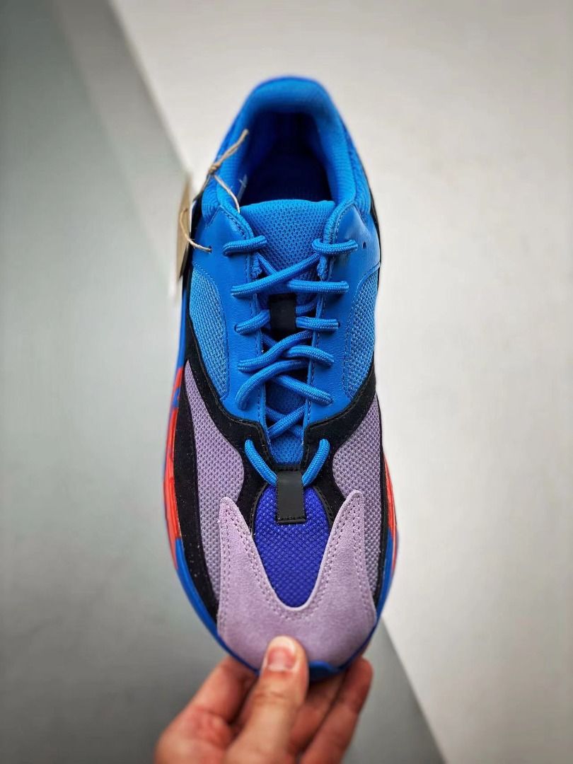 Yeezy Boost 700