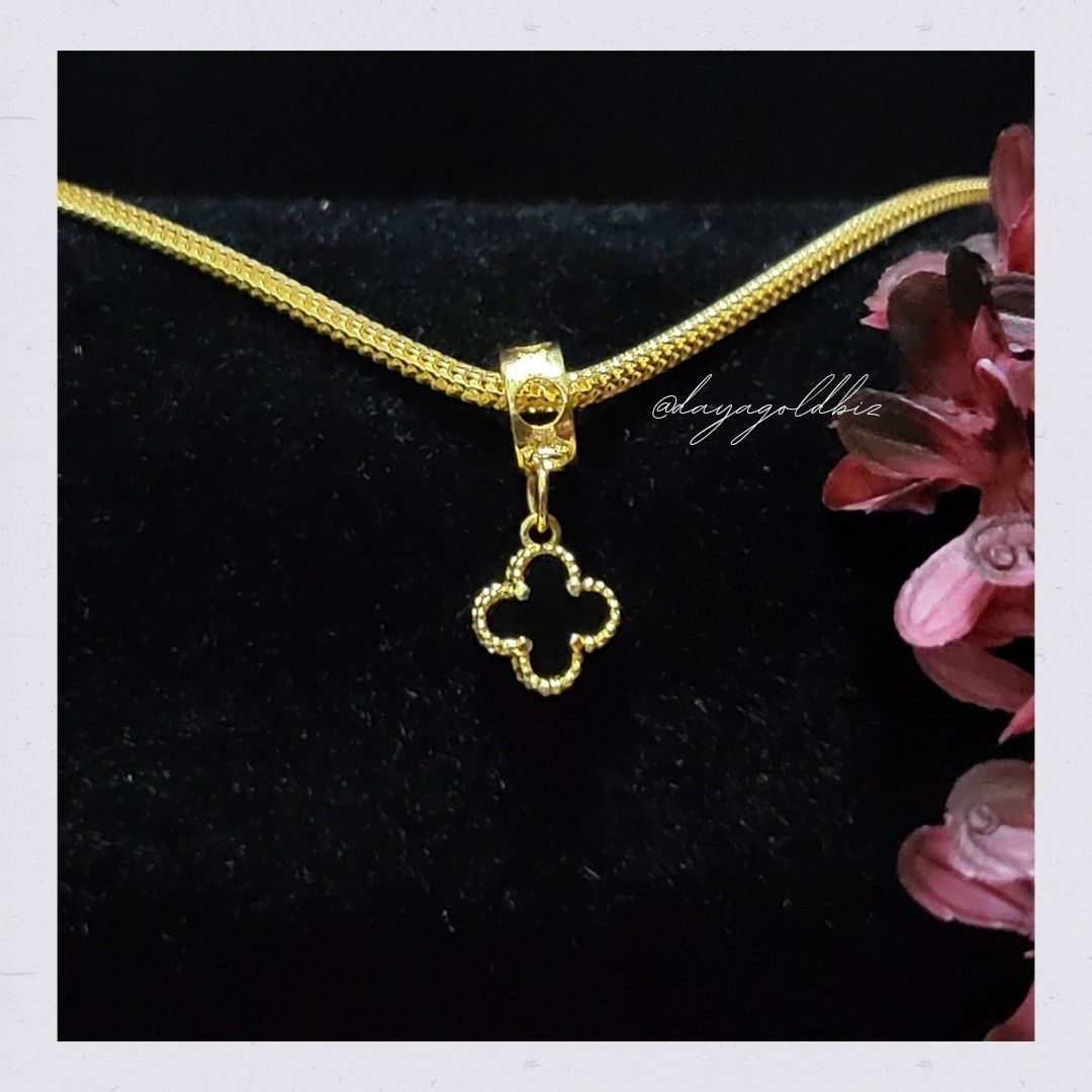 Gold necklace top charms for women