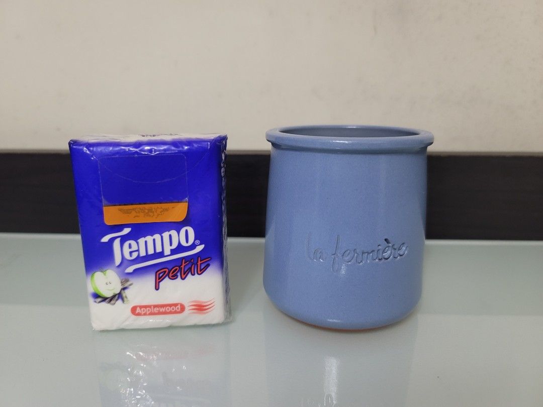 Set of 2 La Fermiere Yogurt Cups / Cermer La Fermiere Blue Yogurt