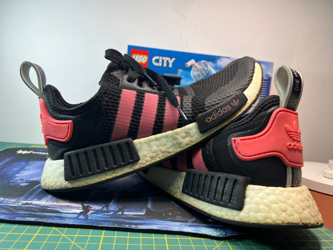 Adidas nmd r1 womens black and red 2025