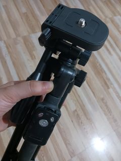 Affordable YUNTENG 5208 Aluminum Alloy Tripod with 3 Way Head & Bluetooth Remote (LIKE NEW) 😍