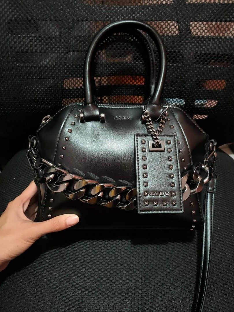 Aldo beralana (Category: Cross-body Bags) located in Cabanatuan. Submitted by sheyweisel60270 (Listing ID 1261503792, Image 1). Description: aldo beralana 💯original bought in zalora rfs: need bigger bag.