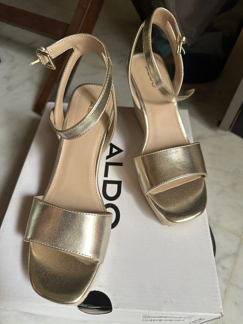 Aldo shop gold wedges