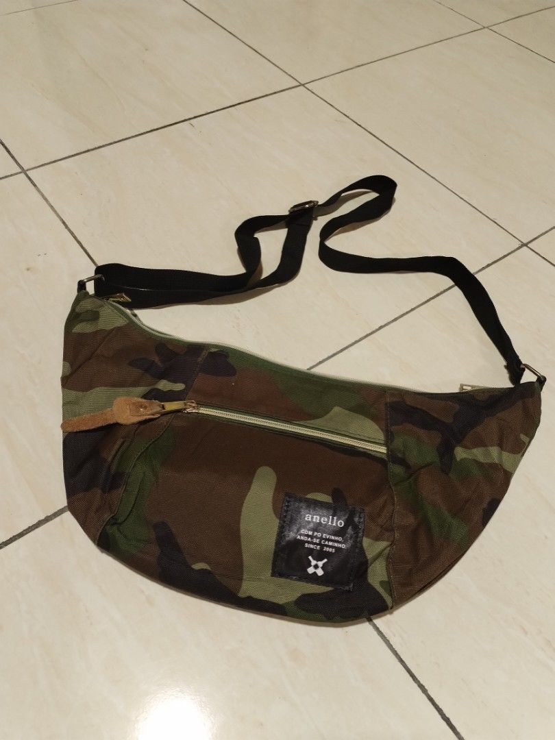 Anello Banana Sling Bag