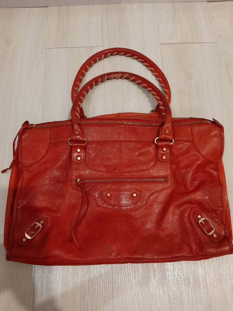 Giant work balenciaga 2025