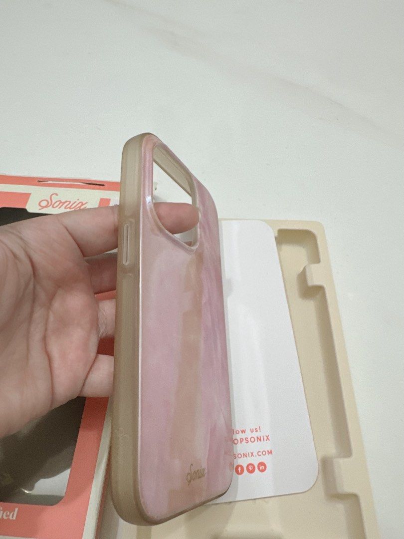 Authentic Sonix Iphone 14 pro Case (Category: Cases & Sleeves) located in Laoag. Submitted by senicecollection (Listing ID 1261437697, Image 2). Description: Like New Used a few times only Upgraded to to iphone 15 pro max plus sf Bought for 1800.