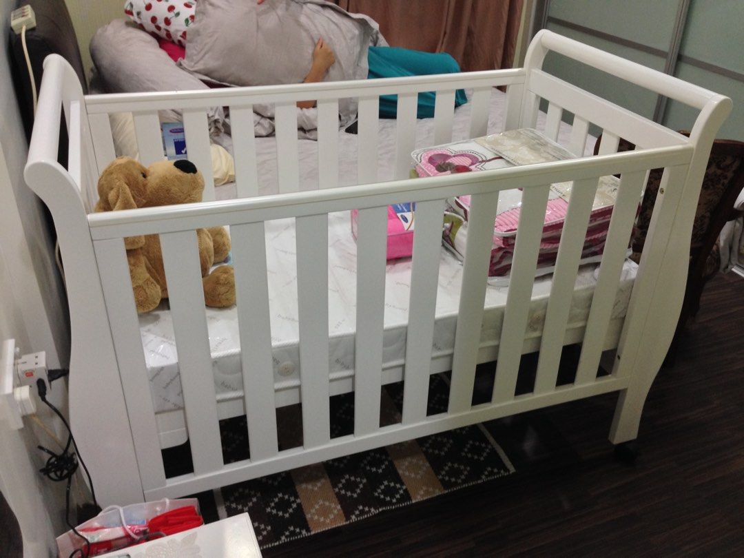 Jolly jumper top sleigh cot