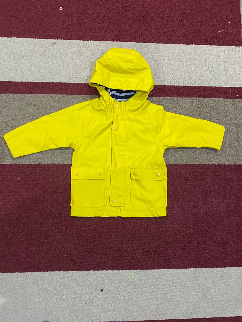 Baby gap yellow raincoat store