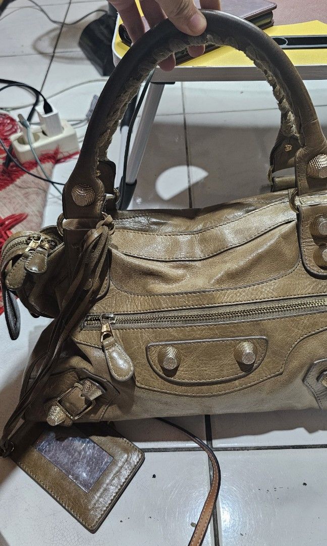 Balenciaga giant stud bag discount