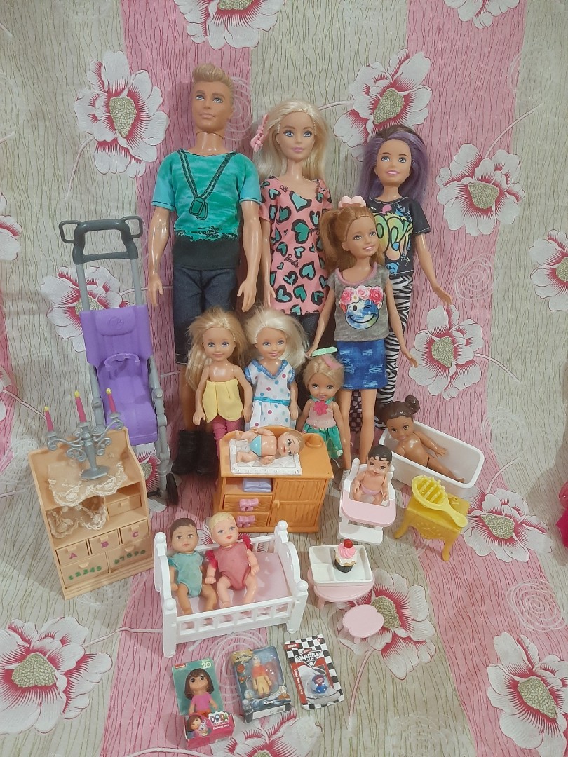  Barbie Family