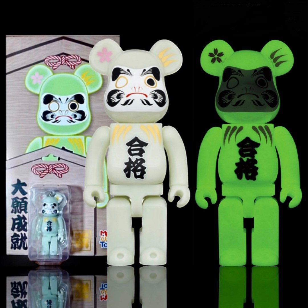 Bearbrick 達磨合格蓄光, 興趣及遊戲, 玩具& 遊戲類- Carousell