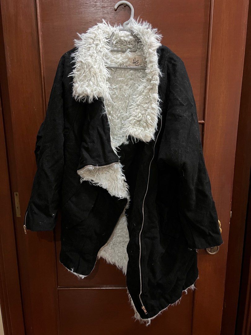 Black winter coat with white fur Women s Fashion Coats Jackets