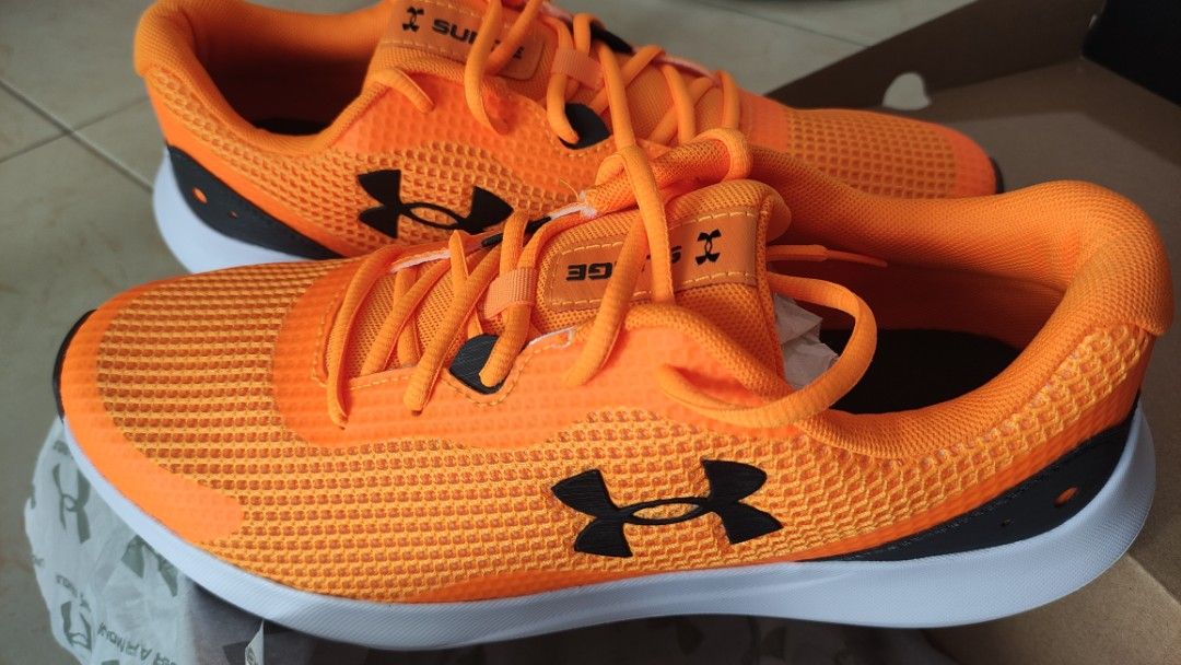 CNY FLASH SALE BN UNDER ARMOUR MEN US 13 SURGE 3