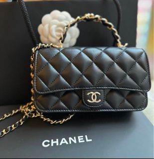 SOLD) Chanel Key Pouch Holder Navy Blue LGHW #24, Luxury, Bags & Wallets on  Carousell
