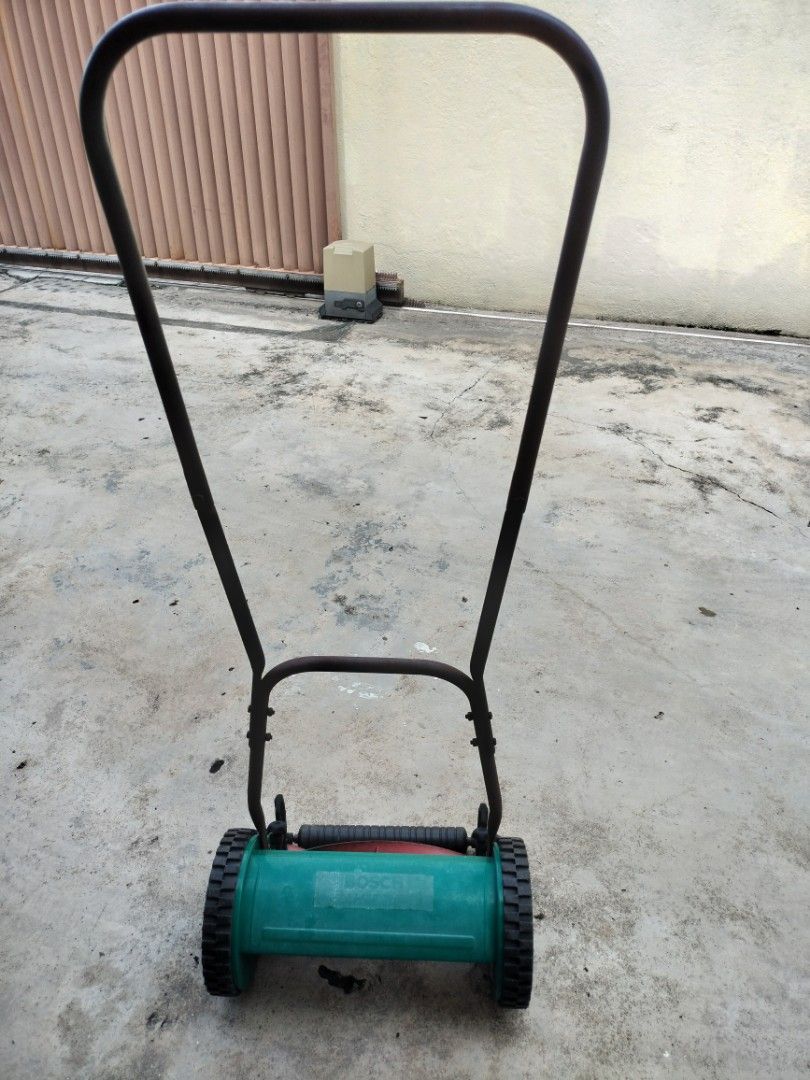 Bosch Manual Lawn Mower, Furniture & Home Living, Gardening, Grass