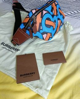 Burberry The Medium Tri-tone Leather Belt Bag –