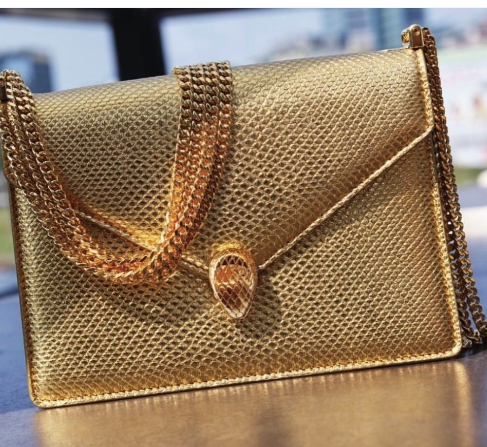 Bvlgari serpenti discount wallet on chain