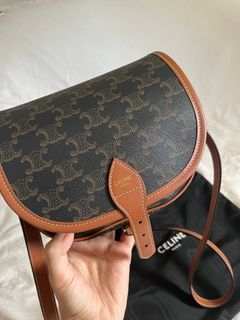 Celine Wallet On Strap in triomphe canvas Woc, 名牌, 手袋及銀包- Carousell