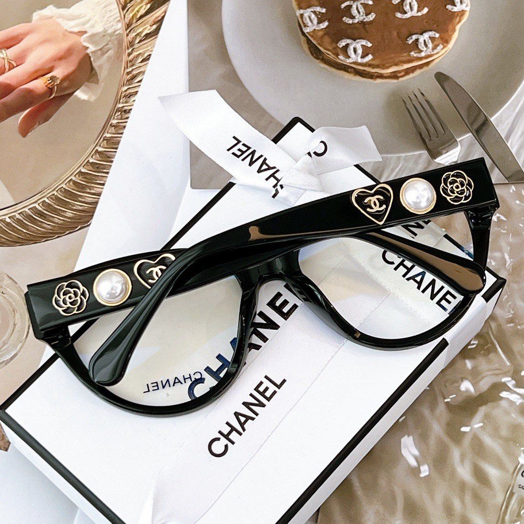 Chanel glasses  Chanel glasses, Fashion eye glasses, Glasses fashion