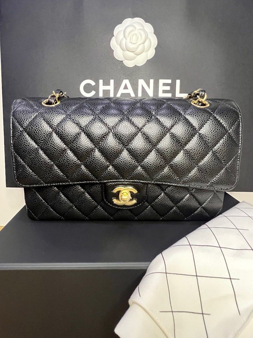 Chanel classic flap medium black (gold hardware), Luxury, Bags