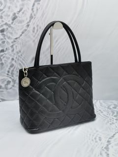 Buy Chanel Pre-loved CHANEL mini matelasse 20 chain shoulder bag lambskin  black gold hardware vintage Online