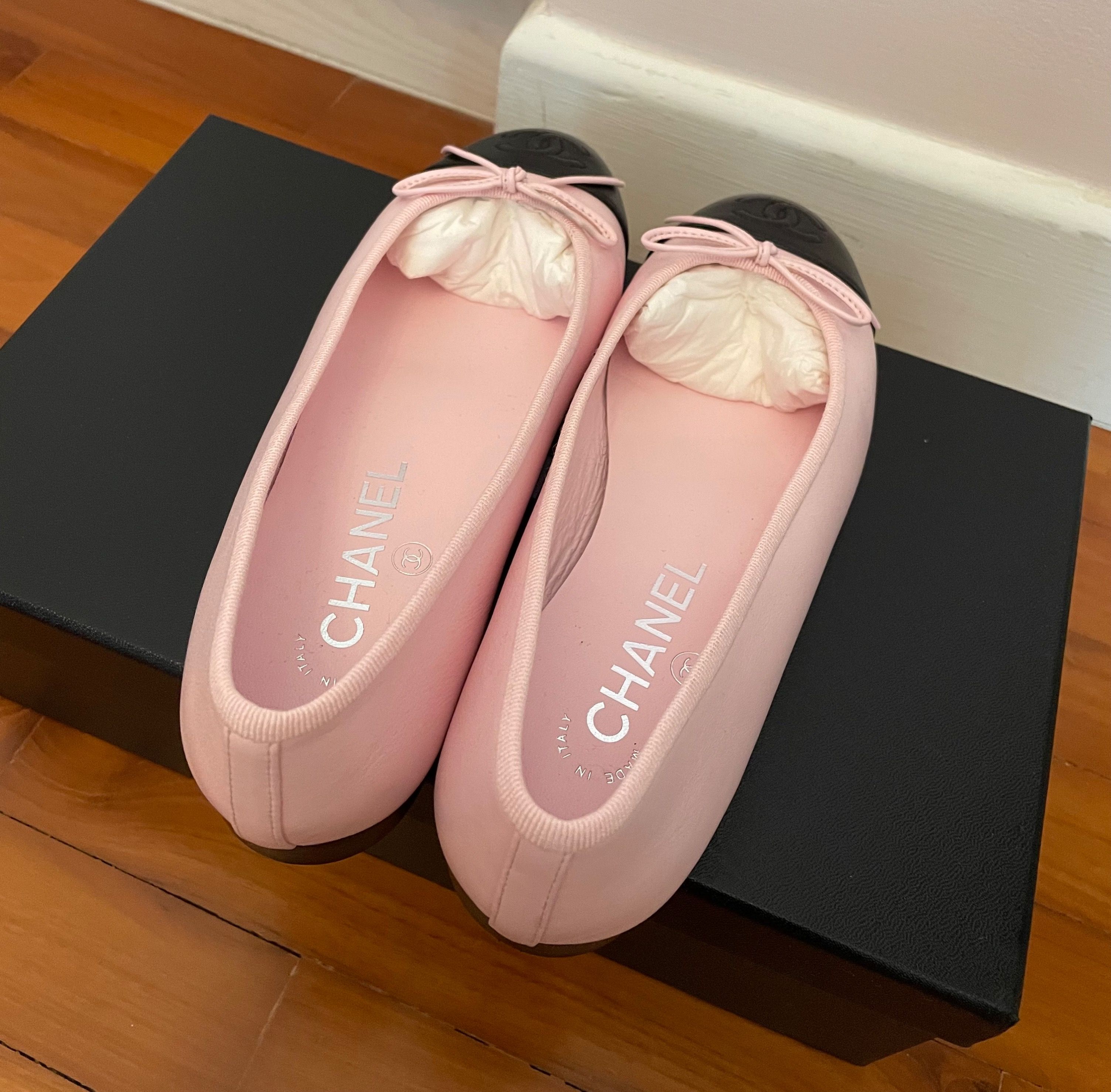 Chanel Pink Leather CC Bow Ballet Flats Size 40