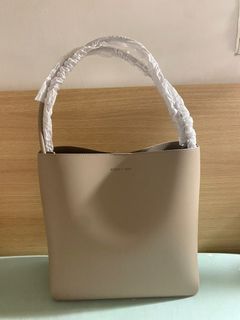 （分類：）位於 。 由 Tolambb 提交（商品編號 1261487975，圖片 1）。簡介： 。