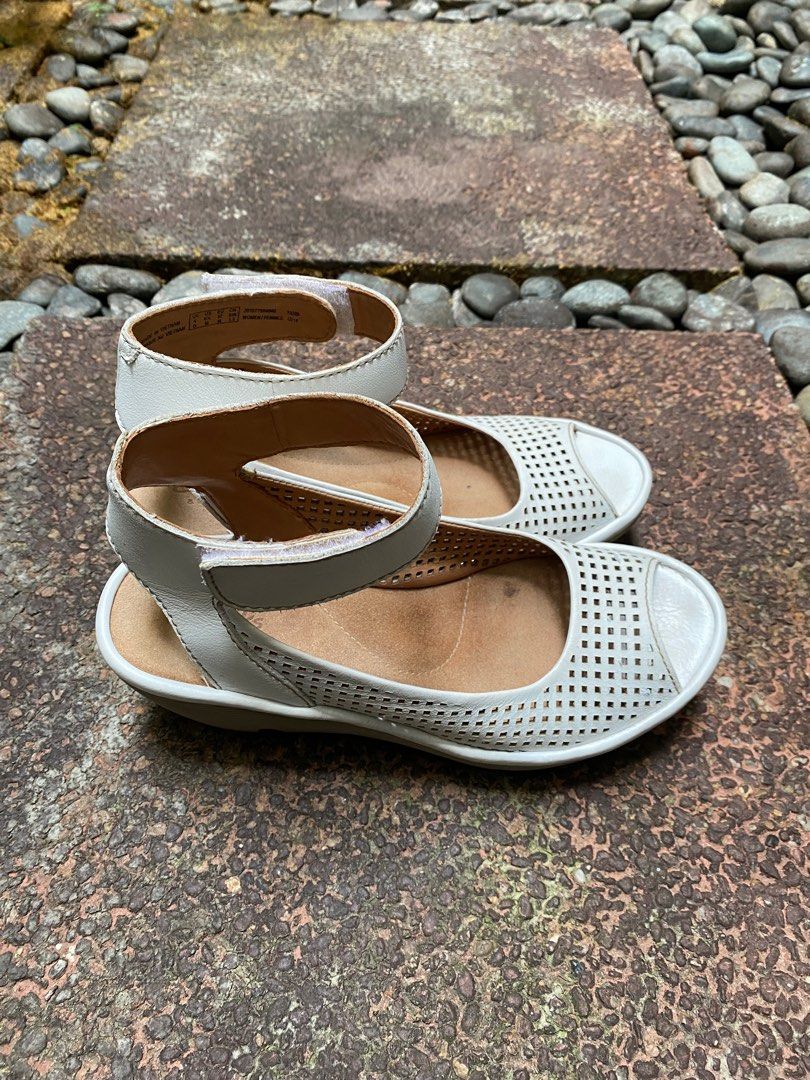 Clarks Women Wedges Shoes