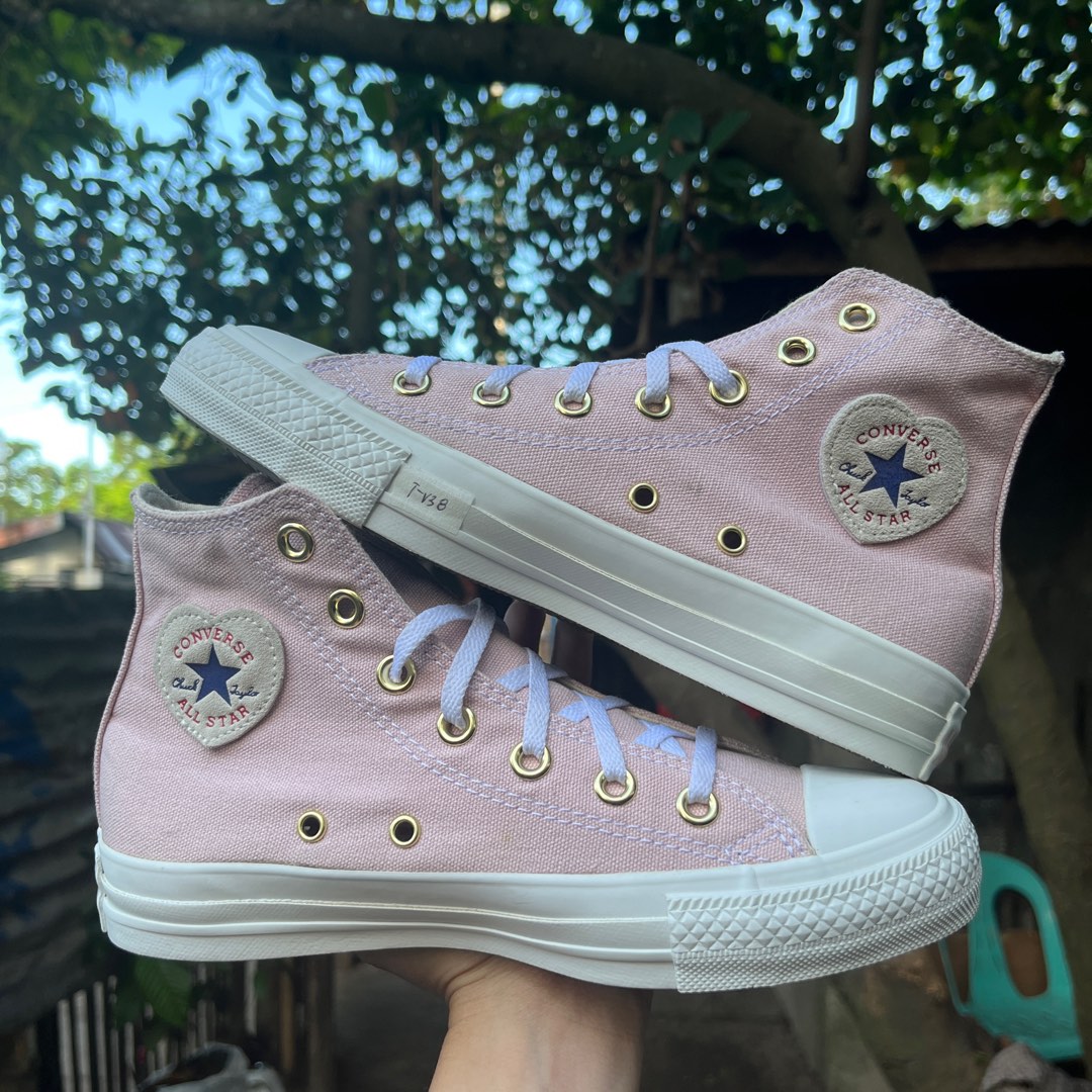 CONVERSE CHUCK TAYLOR HEART PATCH Women s Fashion Footwear