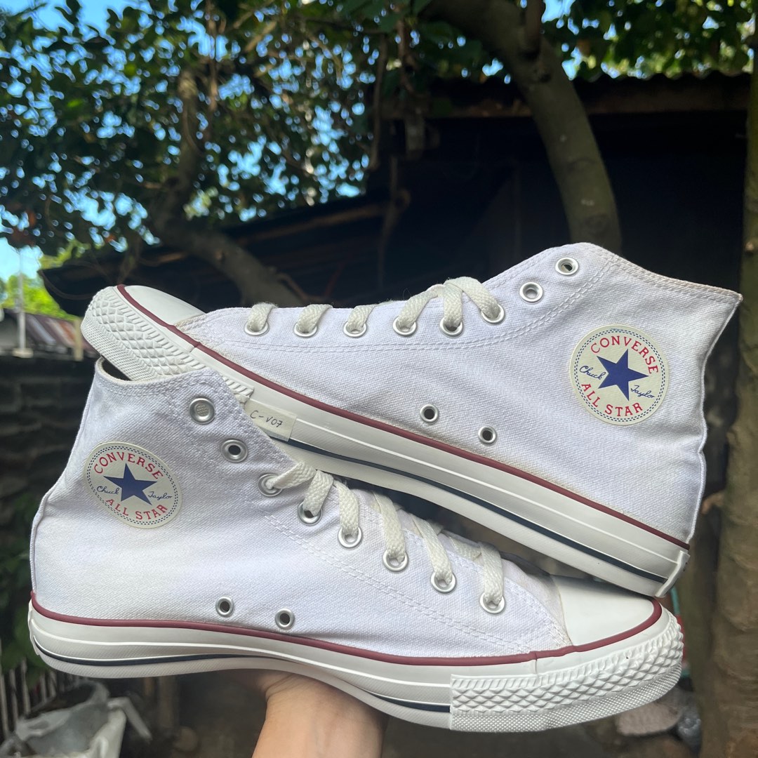 CONVERSE CHUCK TAYLOR HI WHITE Men s Fashion Footwear Sneakers on Carousell