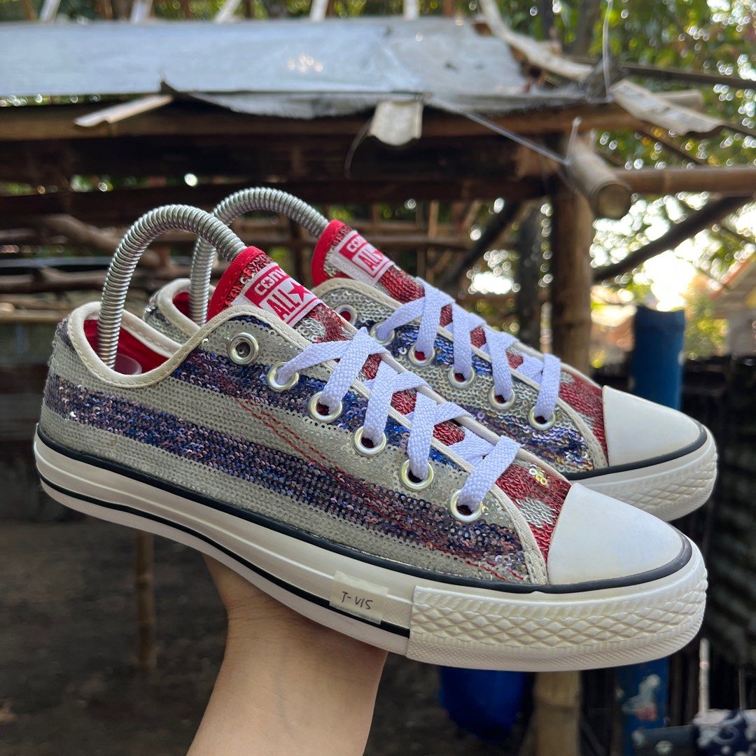 Converse deals blue sequin