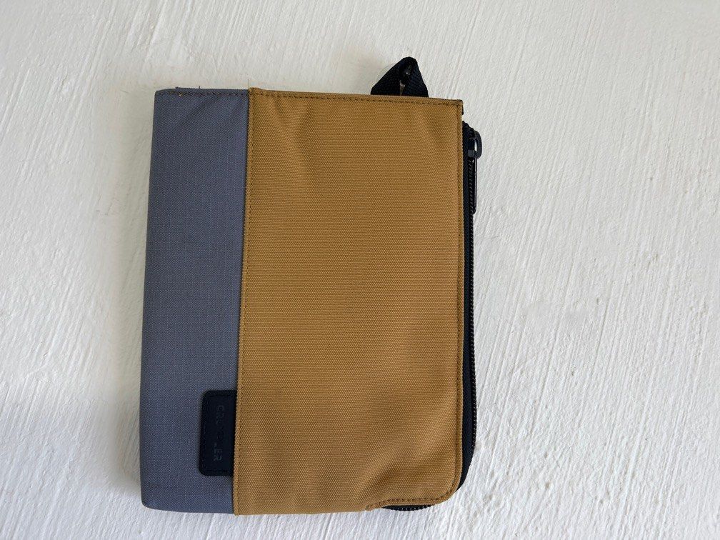 Crumpler pouch hotsell