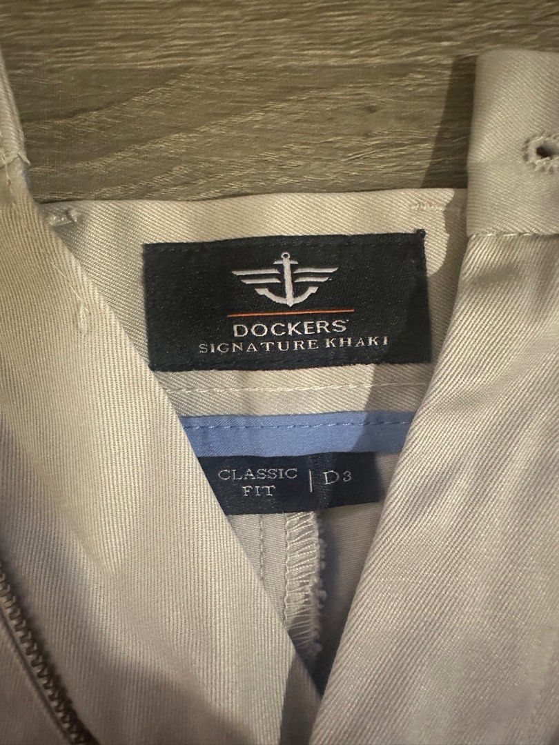 Dockers signature khaki classic fit d3 on sale